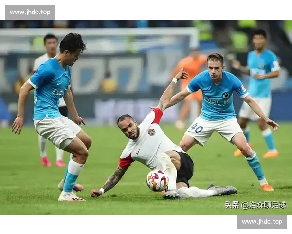 高清流畅足球赛事在线观看平台尽享全球精彩对决实时直播回放分析 - 副本 (16) - 副本 - 副本