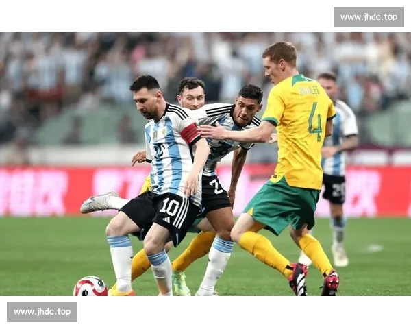 今日足球赛事分析与预测：最新赛况解读与比分走向揭秘